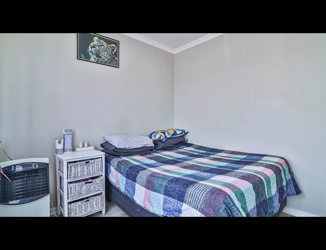 2 BEDROOM APARTMENT FOR SALE IN HAYFIELDS